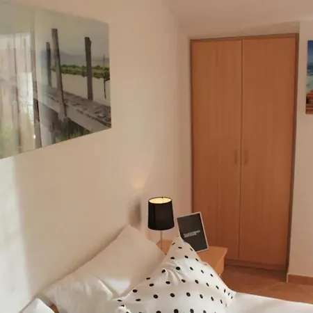 A4 Apartment *