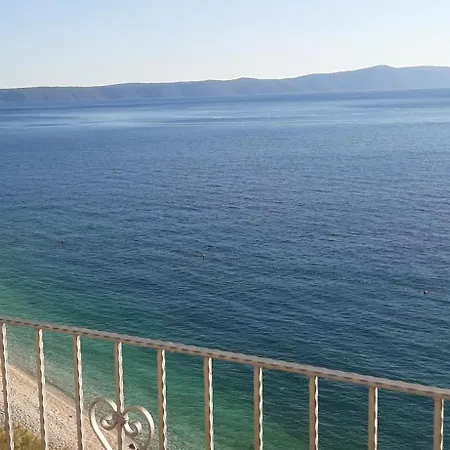 Apartment A4 *